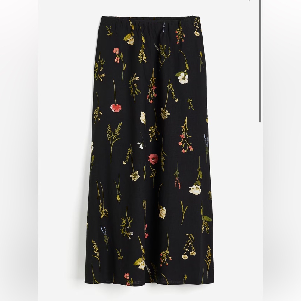 NWT H&M Black Floral A-Line Skirt